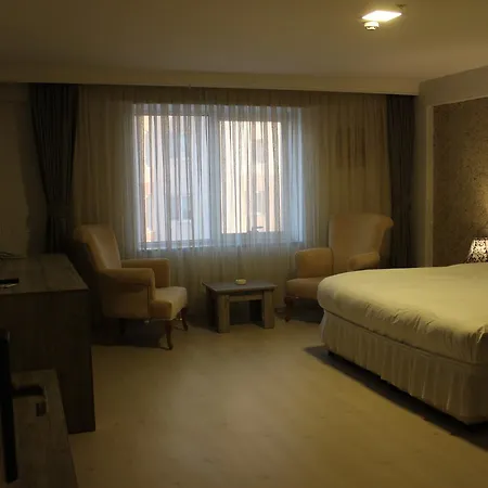 Hotel Tavsanli 3*