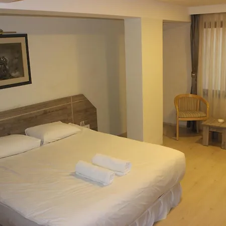 Tavsanli Hotel